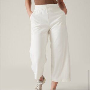NWOT Athleta Triumph Hybrid Wide Crop Length Pants Drawstring Waist White XL